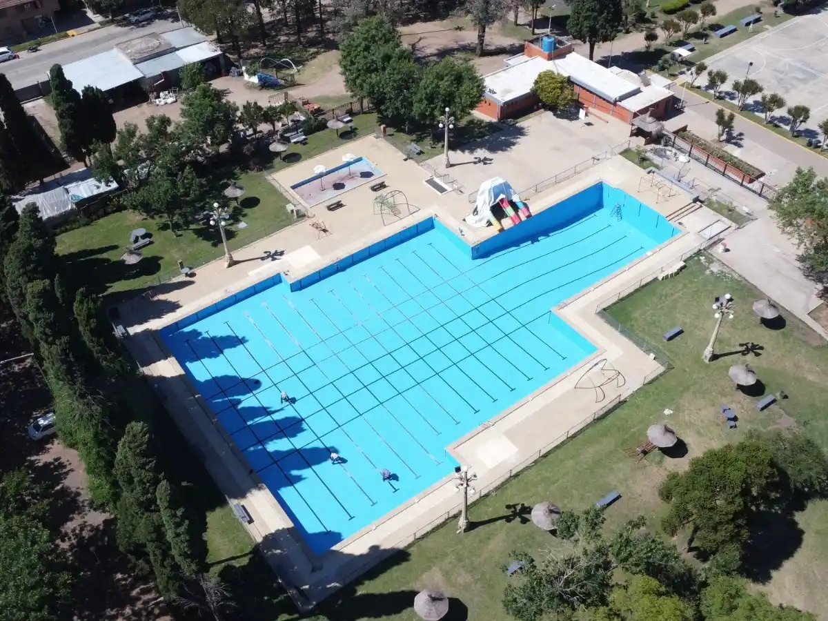 Se inaugura la temporada de pileta en el Parque Municipal.