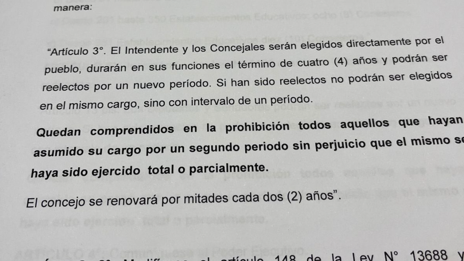 Reelecciones indefinidas: Senadores opositores impulsan proyecto para terminar el "atajo" de las licencias