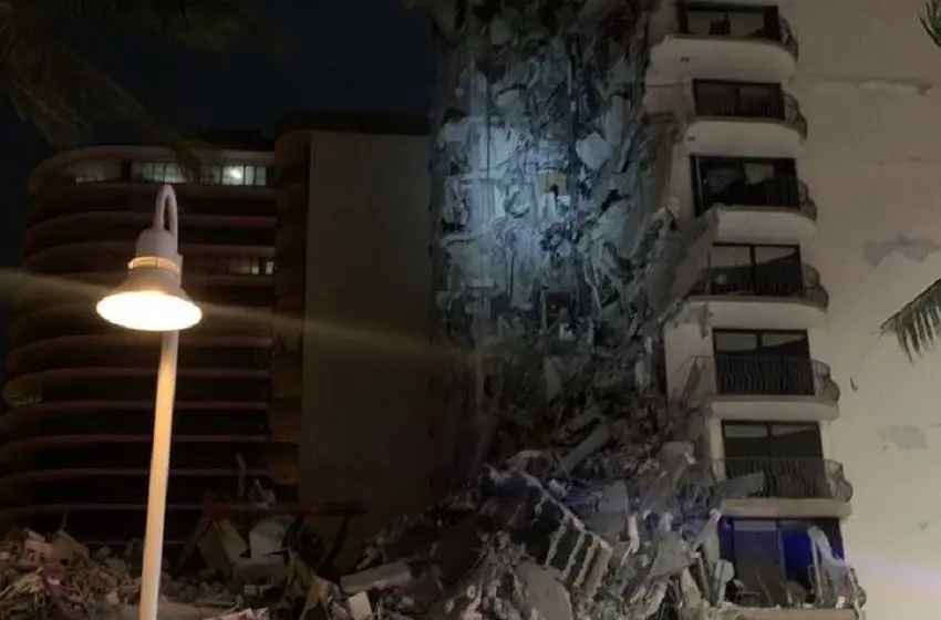 Video: se derrumbó un edificio de 12 pisos en Miami y cientos de rescatistas trabajan buscando sobrevivientes