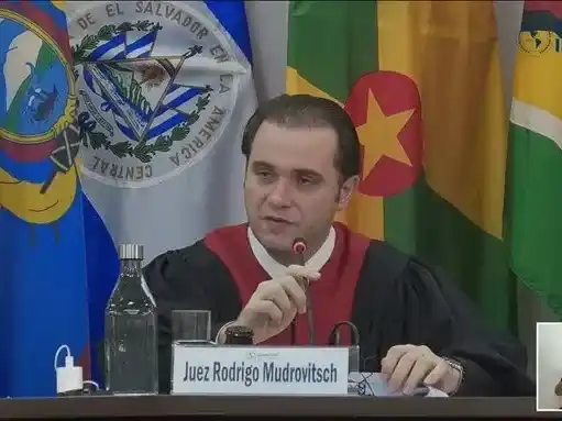 Cortesía