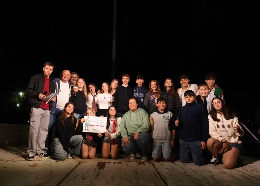 La Estudiantina 2025 cerró a puro festejo con carrozas y coreografías