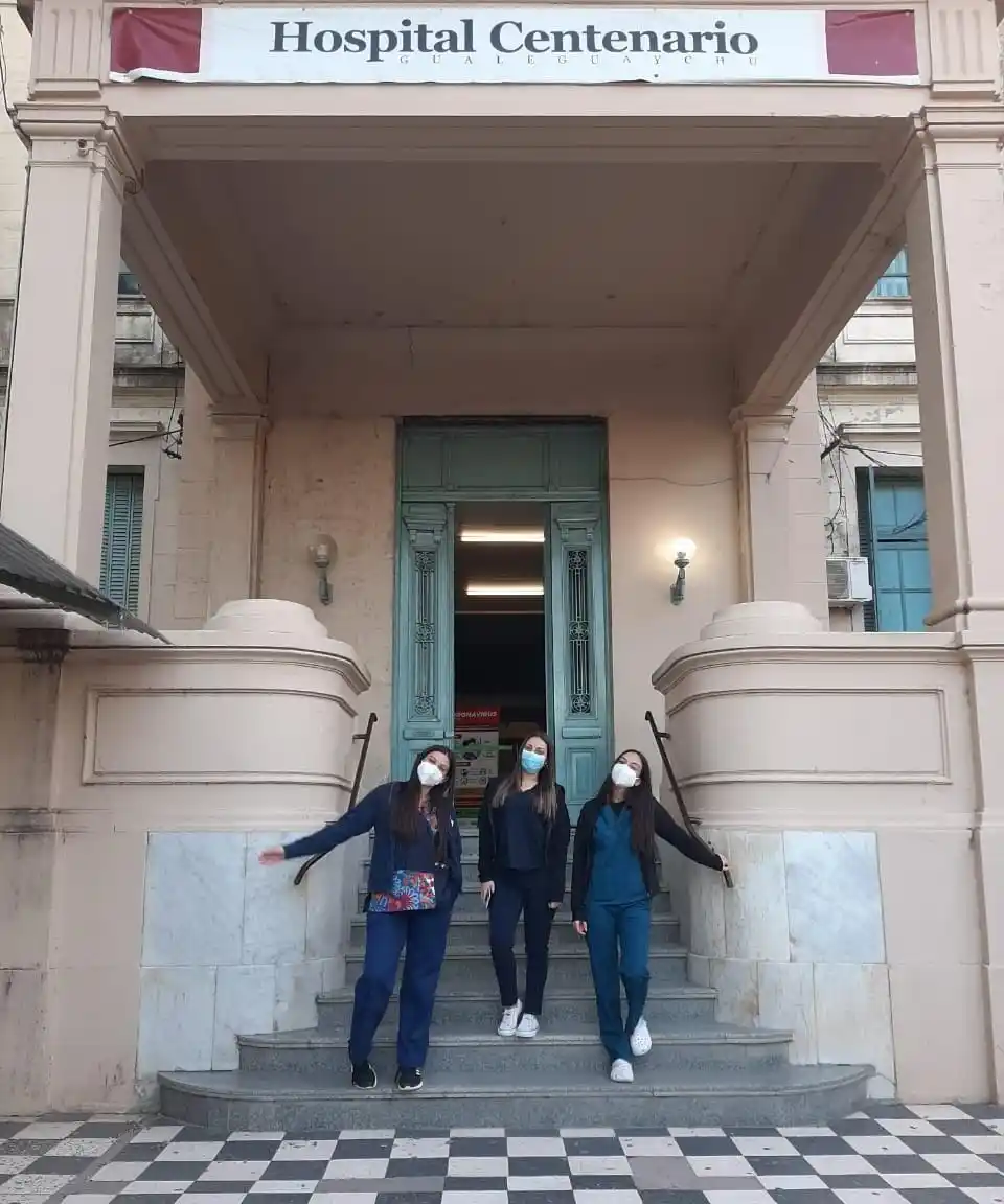 Tras 1500 horas de prácticas en el Centenario, están a seis estaciones de ser obstetras