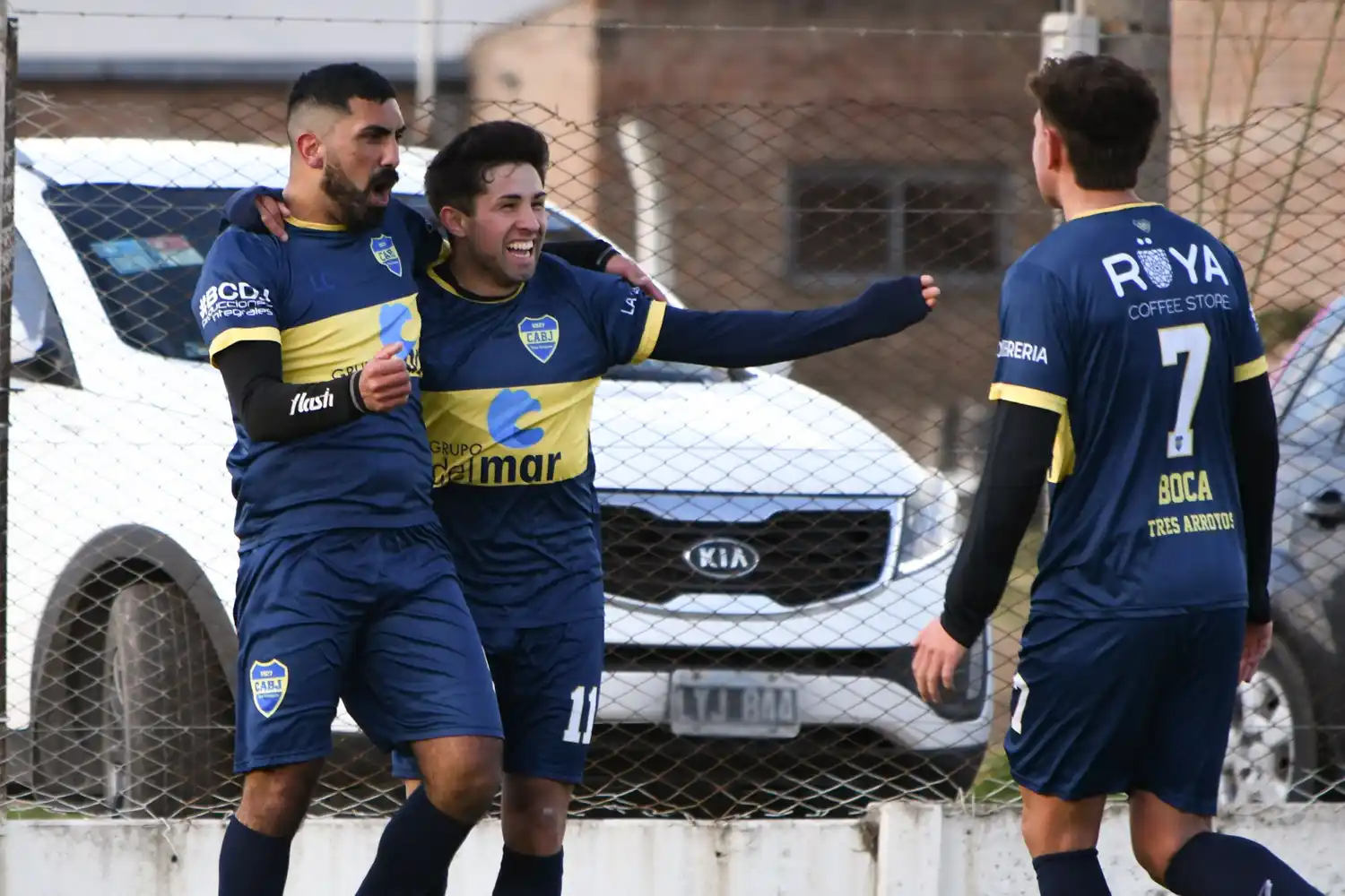 Fútbol de Primera: visita de riesgo para el puntero Boca, en el Bottino