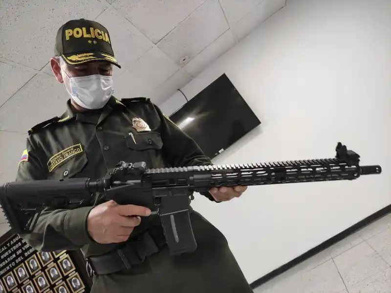 Dos armas incautadas por el ataque a Duque