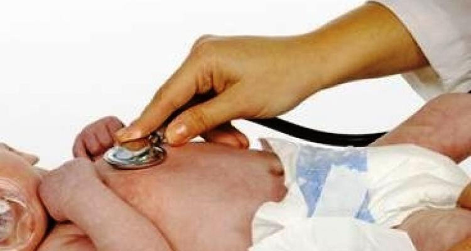 Santa Lucía: Piden investigar posible caso de mala praxis tras la muerte de un bebé