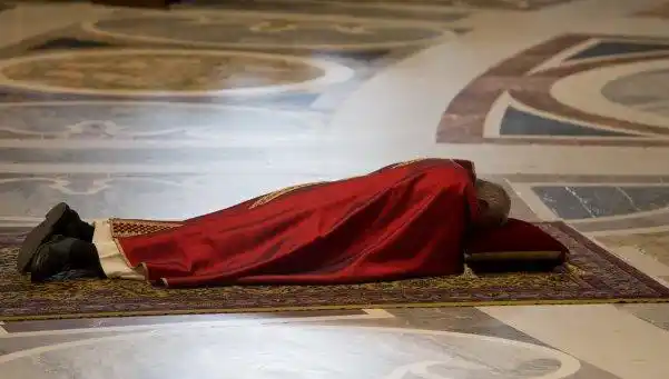 El papa Francisco presidió la ceremonia de la Pasión de Cristo