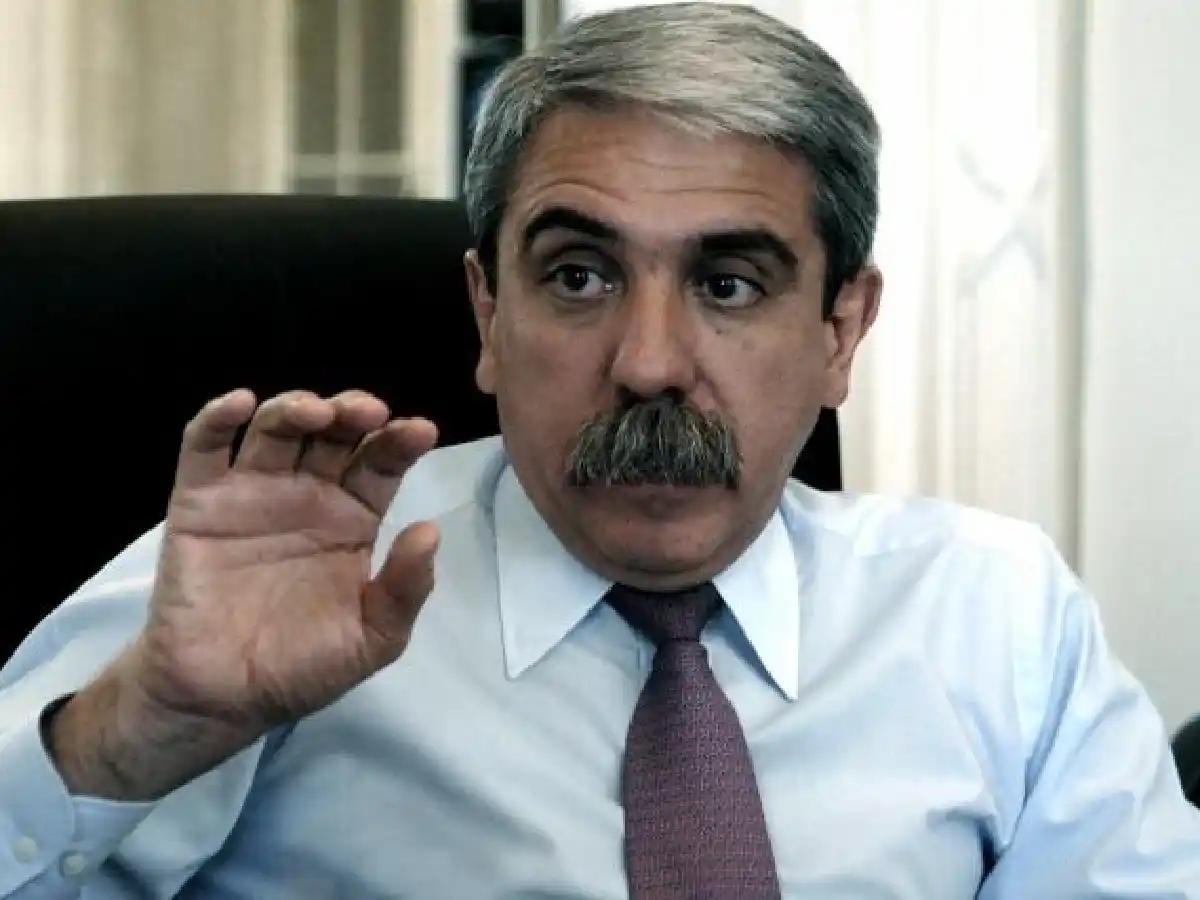 Aníbal Fernández cruzó al PJ: "A los compañeros no se los deja solos"