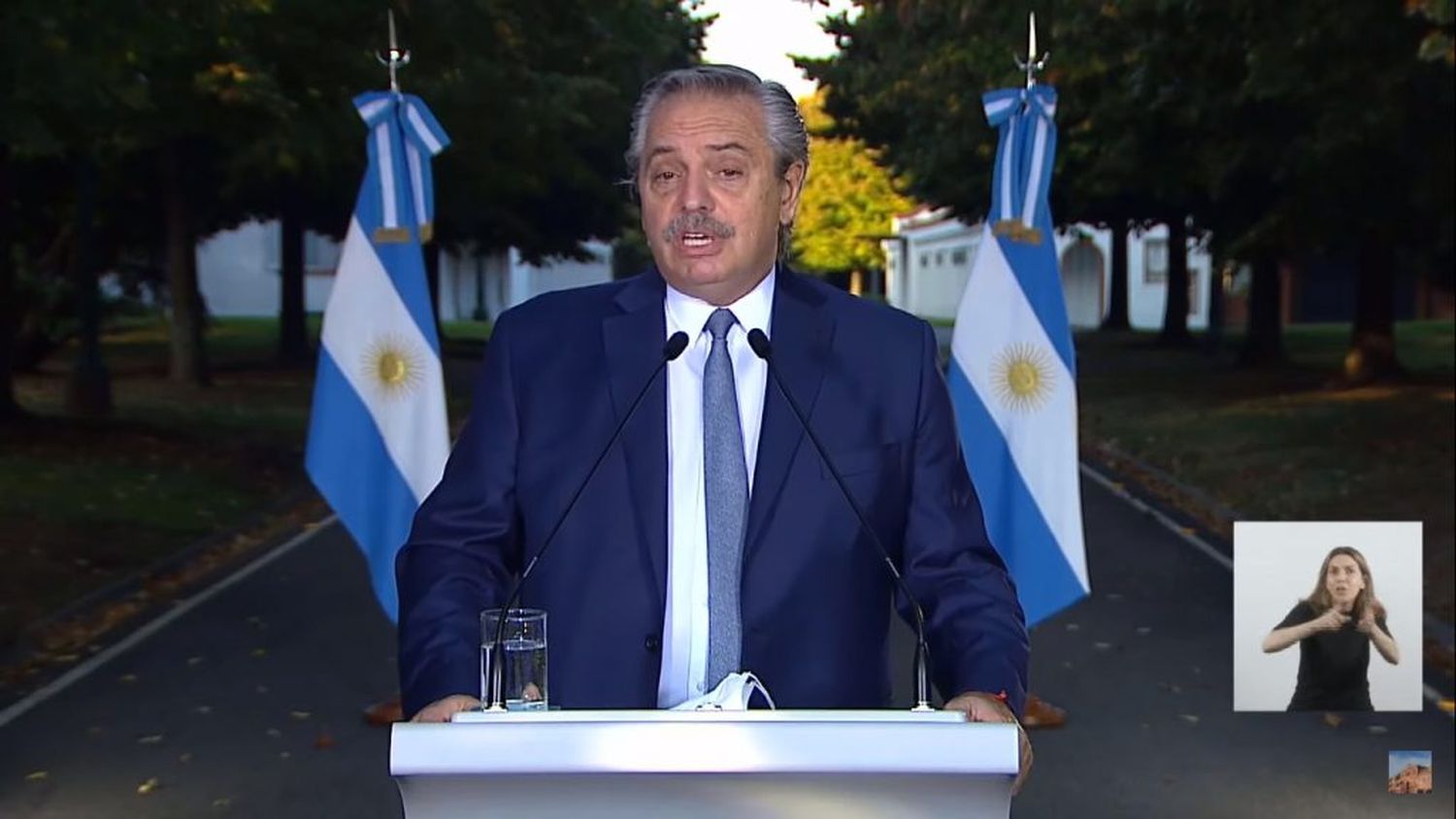 Fernández dispuso restricciones y advirtió sobre una posible profundización de medidas