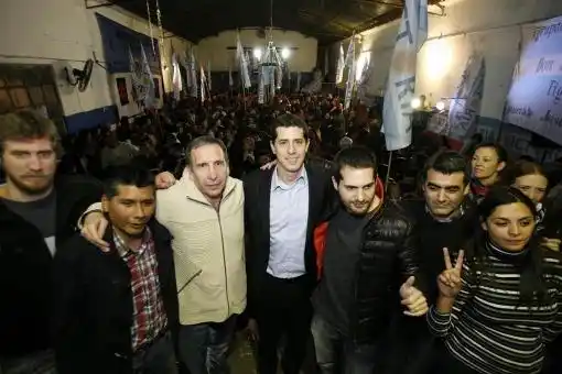 Wado de Pedro en Tigre: "Hablan de futuro y quieren volver a los '90"