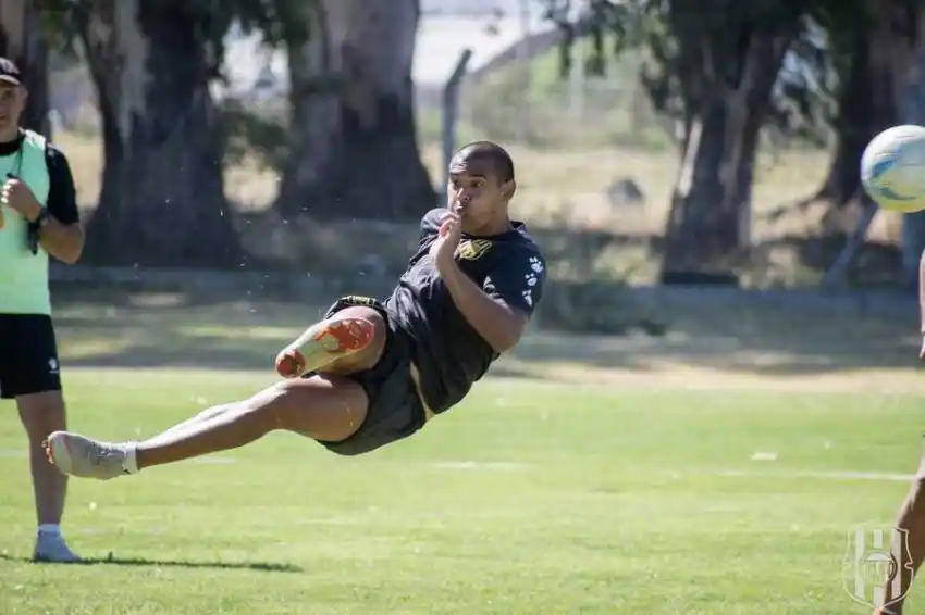 Diego Ledesma se reincorporó al trabajo de Olimpo