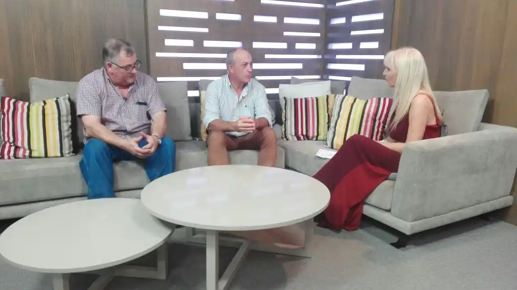 El club Independiente presenta el programa y el libro del Centenario 