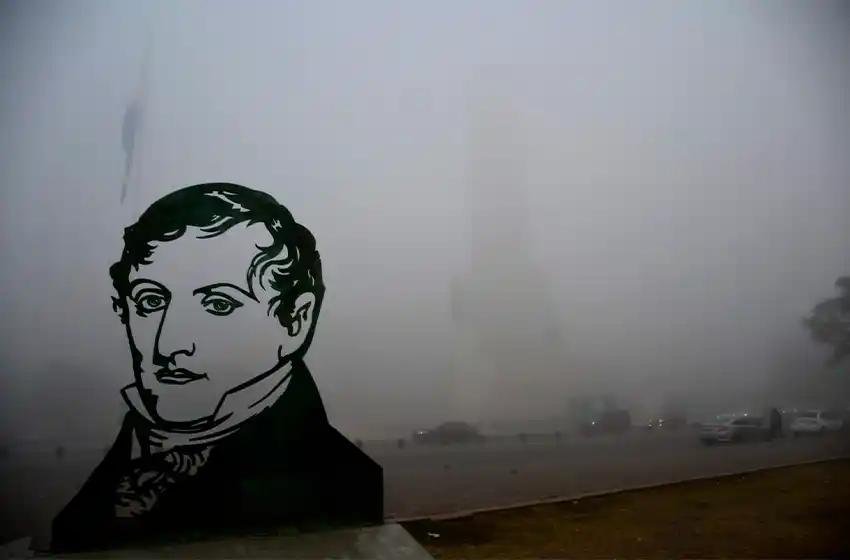 No es humo, es niebla: advertencia «violeta» por la escasa visibilidad