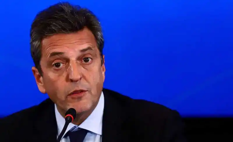 El 19 de noviembre Massa competirá en el balotaje contra el candidato de la Libertad Avanza, Javier Milei, quien recibió el apoyo de Bullrich.