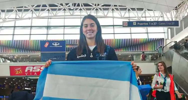 Teresita Bonilla voló con fondos propios