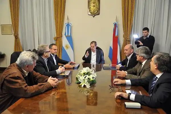 Proyectan la producción de insumos para tomografías y resonancias 