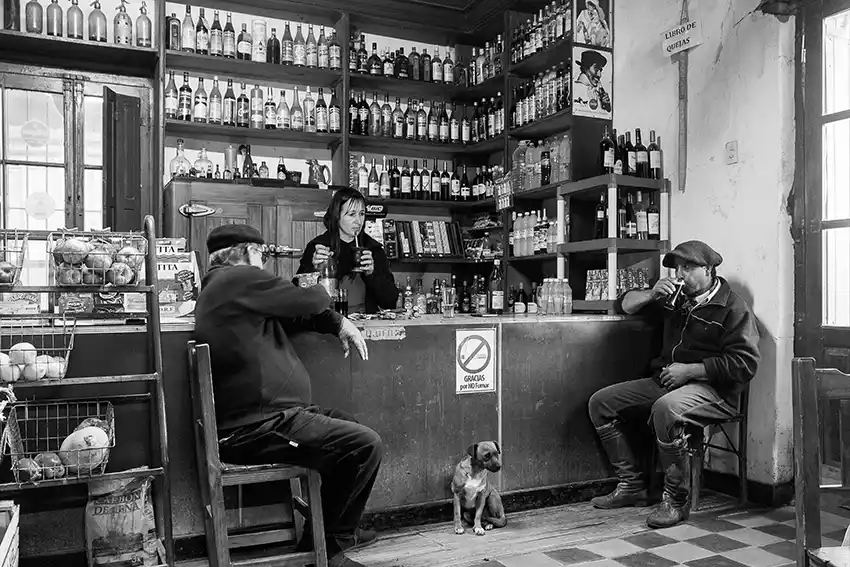 Fotógrafo elisense premiado por destacar la cultura de los almacenes entrerrianos