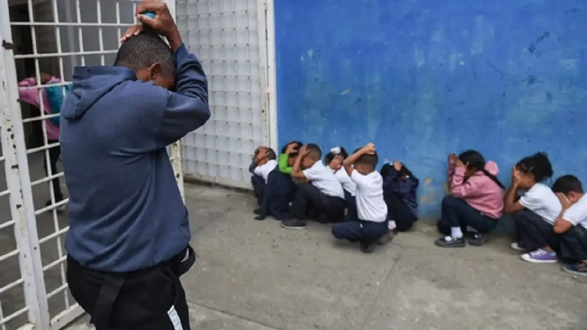 HACEN SIMULACRO ANTIBALACERA en escuelas de Petare (+Crónica)