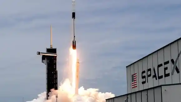 ¡EN EL ÚLTIMO MOMENTO! Postergan misión del SpaceX hacia la Estación Espacial Internacional