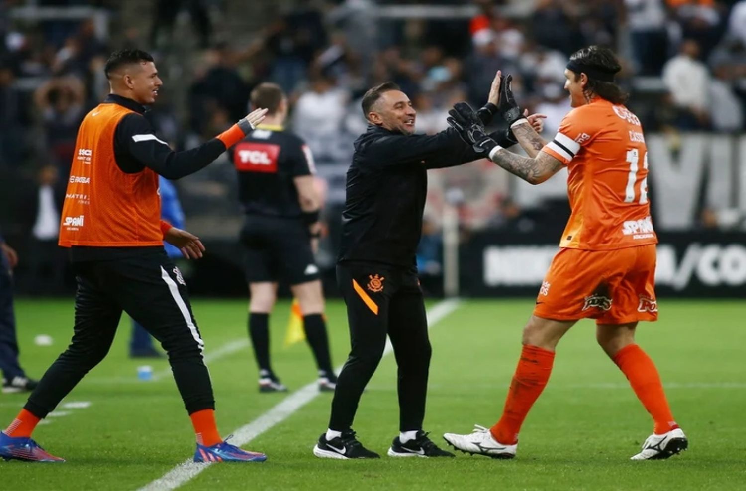 Alarma en Corinthians antes de enfrentar a Boca: el DT se contagió de coronavirus