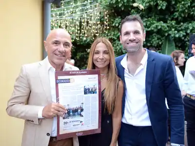 Rogelio Rotonda, Sandra Fraifer y Rodrigo Rotonda, en la ceremonia Destacados 2024.