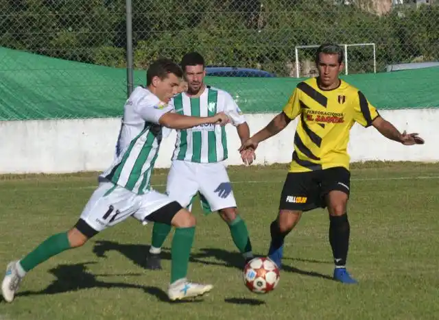Pálido empate de Bancario en el debut