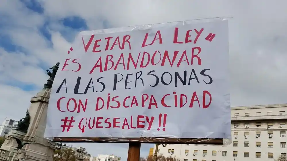 La Justicia le ordenó al Gobierno cumplir la emergencia en discapacidad o aplicará multas