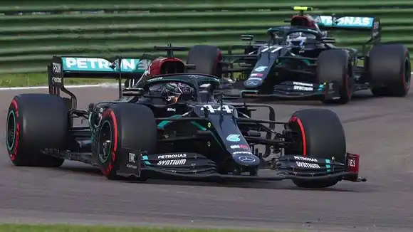 Mercedes aseguró su séptimo título de Constructores con la victoria de Hamilton en Imola