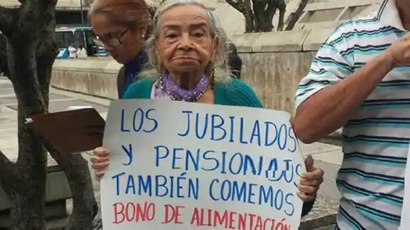 PENSIONADOS RECIBEN esta miseria del IVSS este 21 de julio