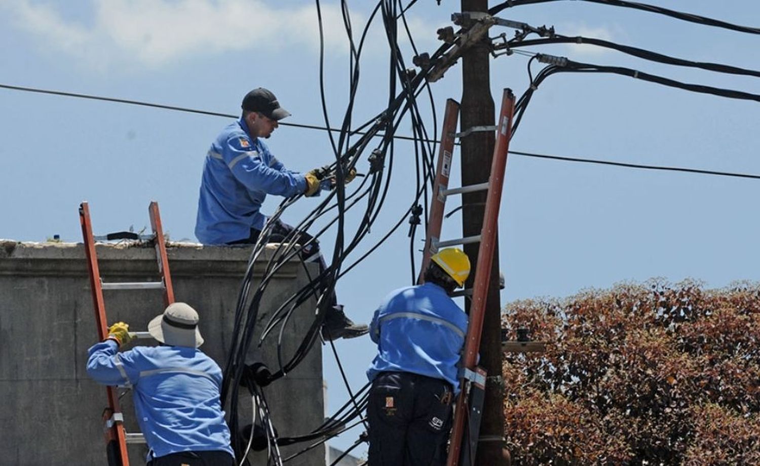 Habrá cortes de luz este martes