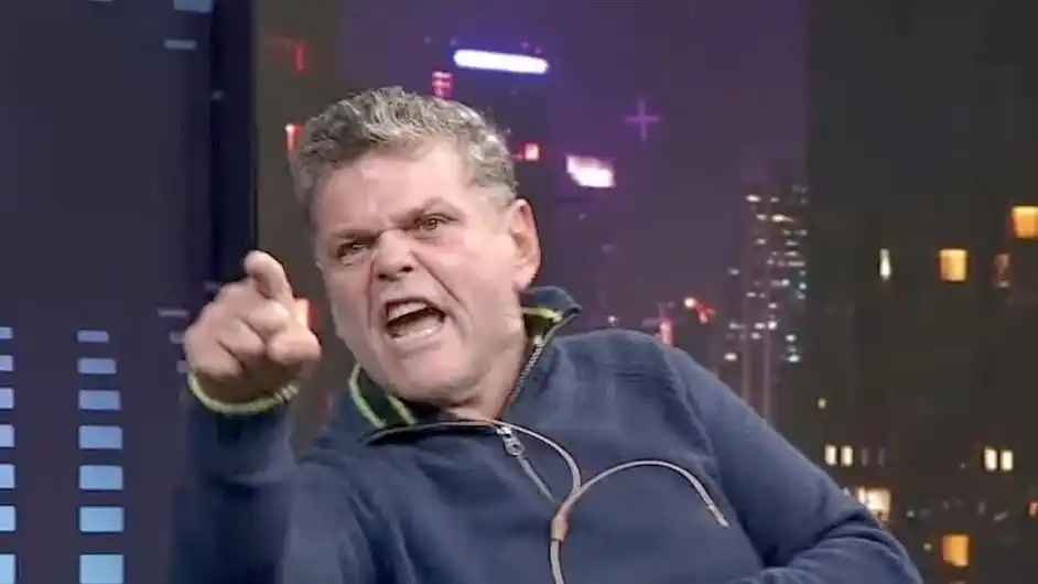 Alfredo Casero insultó a dos bailarines que se besaron en Cosquín