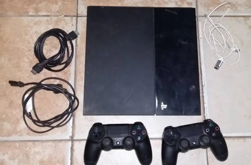 Entró a una casa para robarse la Play 4