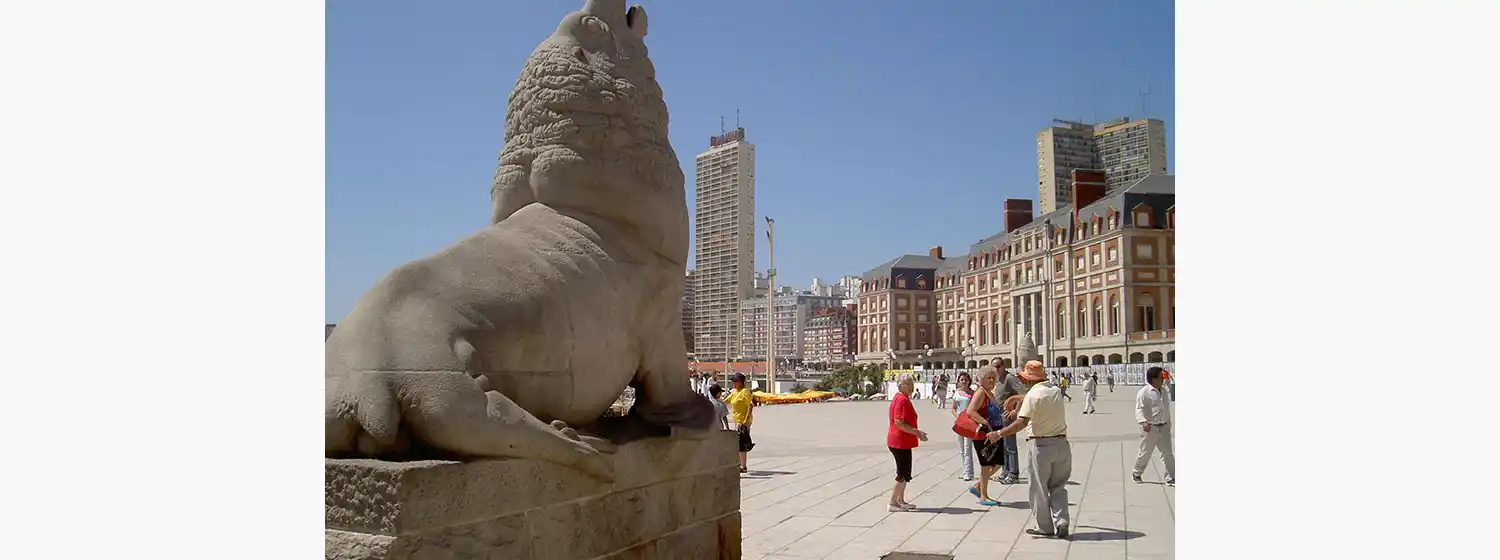 Fin de semana largo: llegaron alrededor de 100 mil turistas a Mar del Plata
