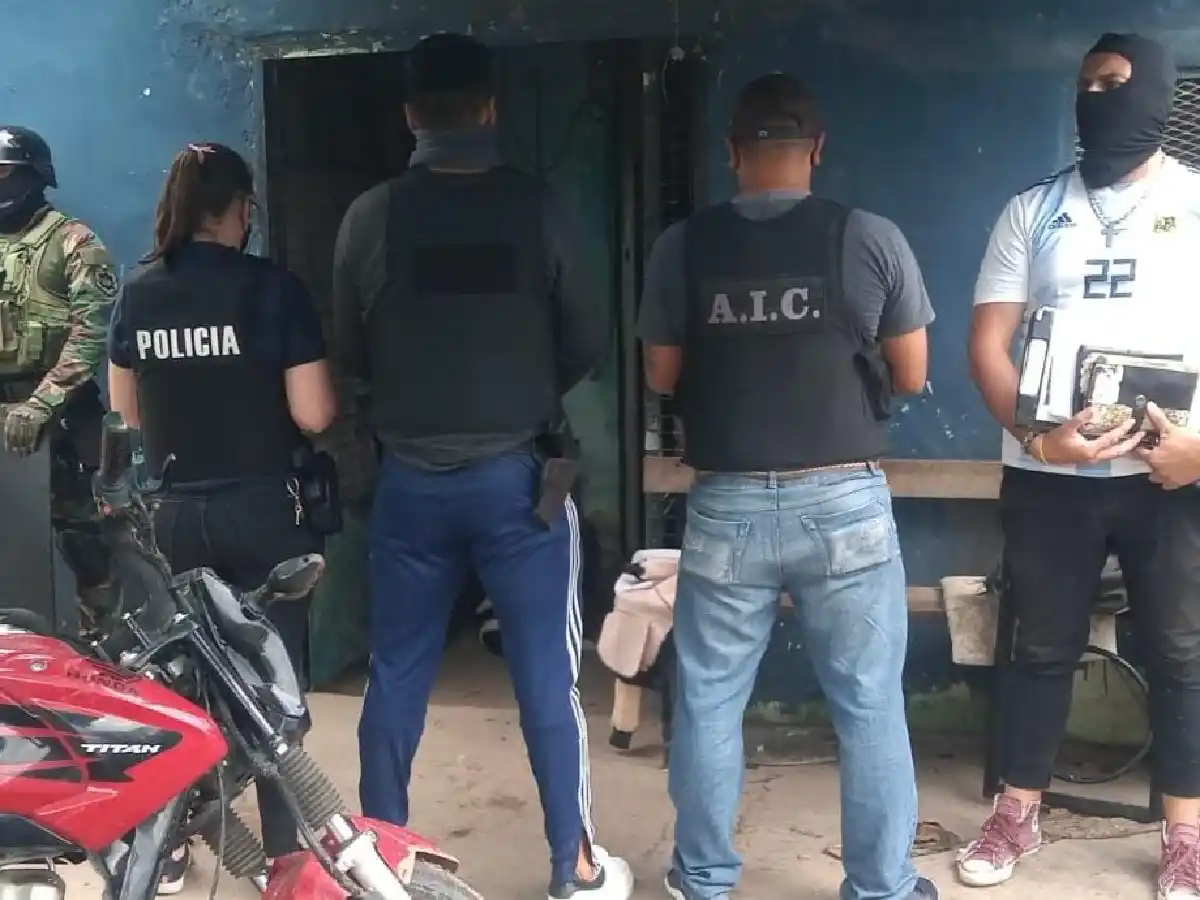 Tres personas fueron detenidas en allanamientos en Frontera