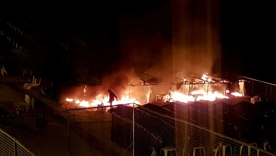 MAR DEL PLATA: Un incendio destruyó 18 carpas en el balneario Perla Norte