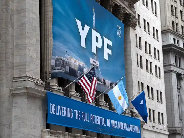 El principal beneficiario del juicio por USD 17.000 millones quiere negociar con la Argentina: cuál es su estrategia para cobrar