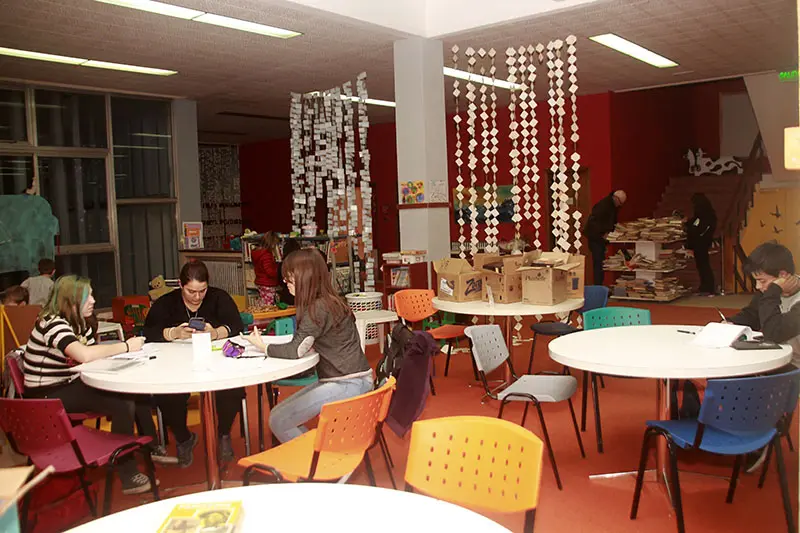 Cierre de biblioteca en enero
