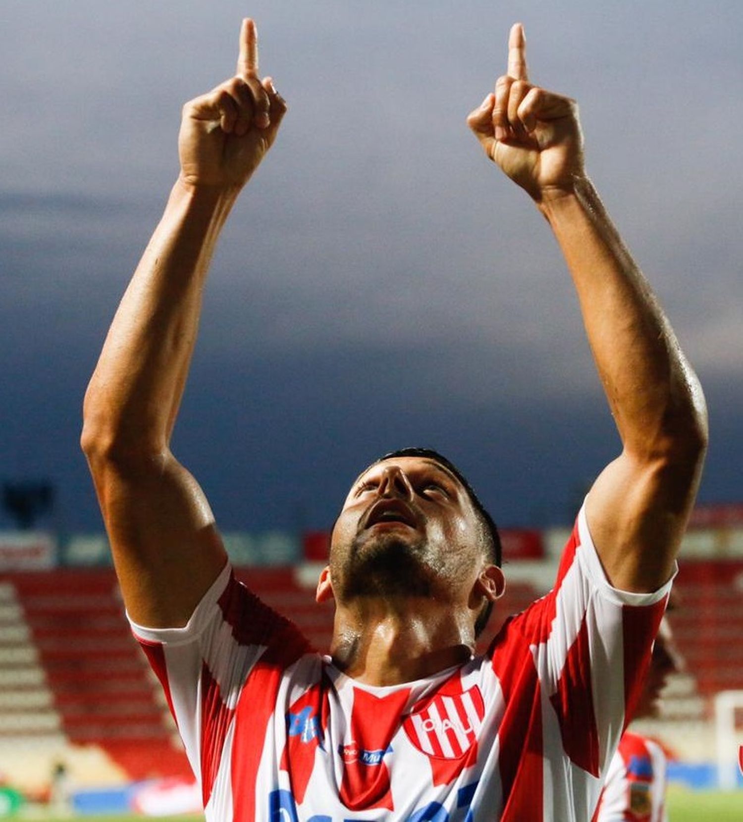 Dos goles de García y gran triunfo de Unión ante Lanús