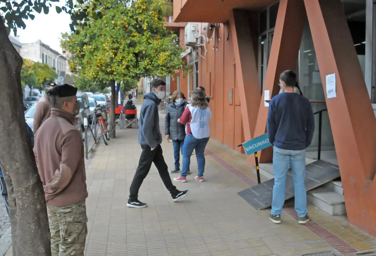 Ya están siendo asignados los turnos a mayores de 30 años para vacunarse contra el Covid-19