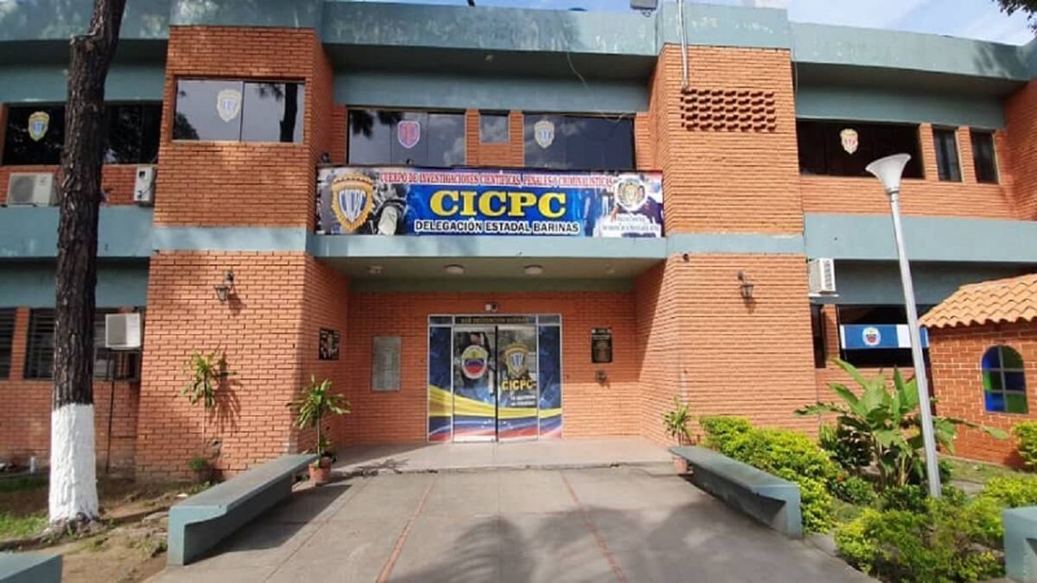 EN VENGANZA porque abusó de una de sus hijas: esta mujer ordenó el asesinato de un joven