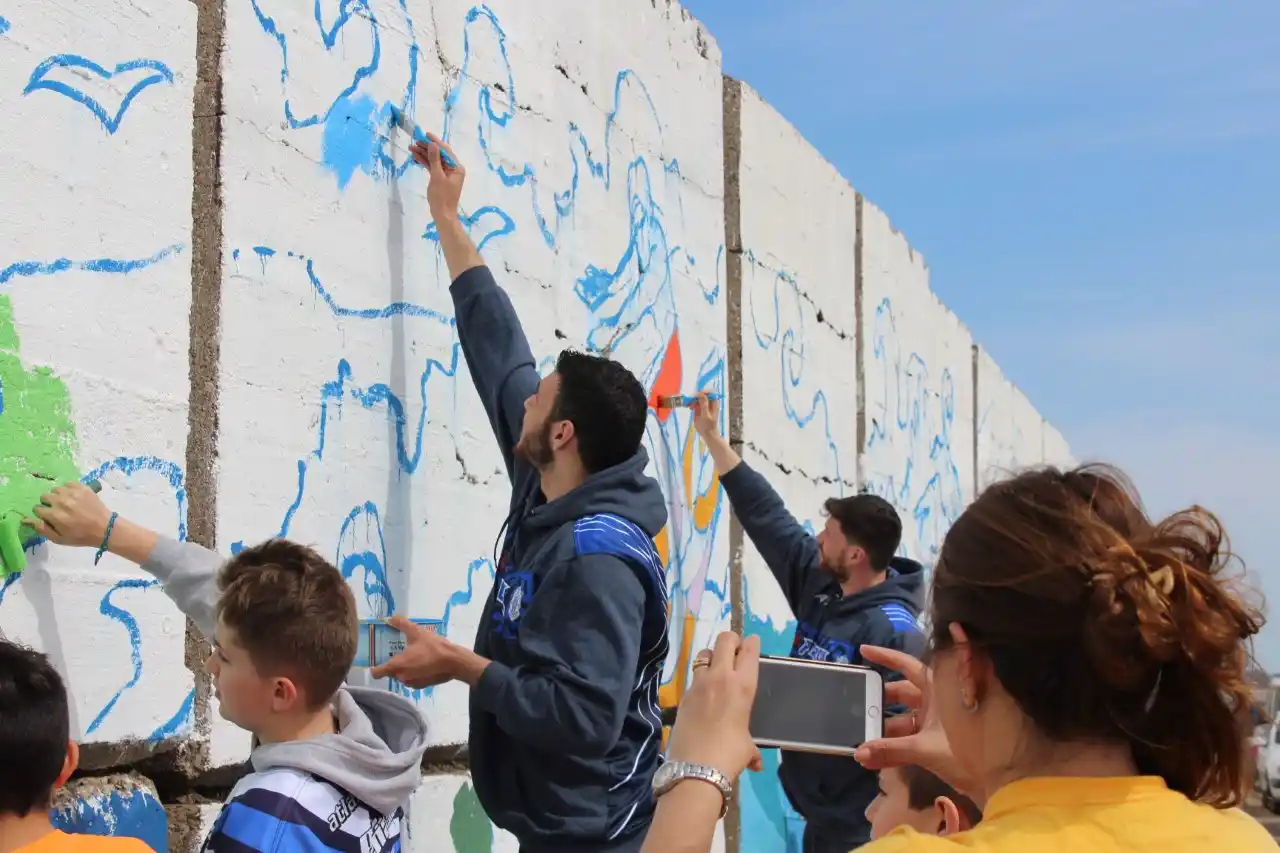 Peñarol pintó en el "mural más grande del mundo"