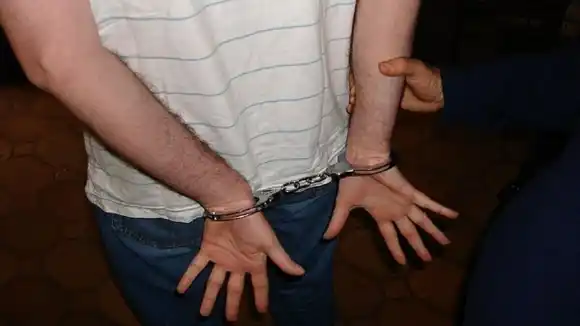 20 AÑOS DE CÁRCEL para un aberrado que violó a su primita de 6 años