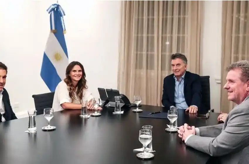Amalia Granata: «Macri me dijo que es pañuelo celeste»