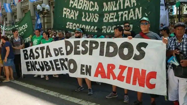 Industria y empleo en la cuerda floja