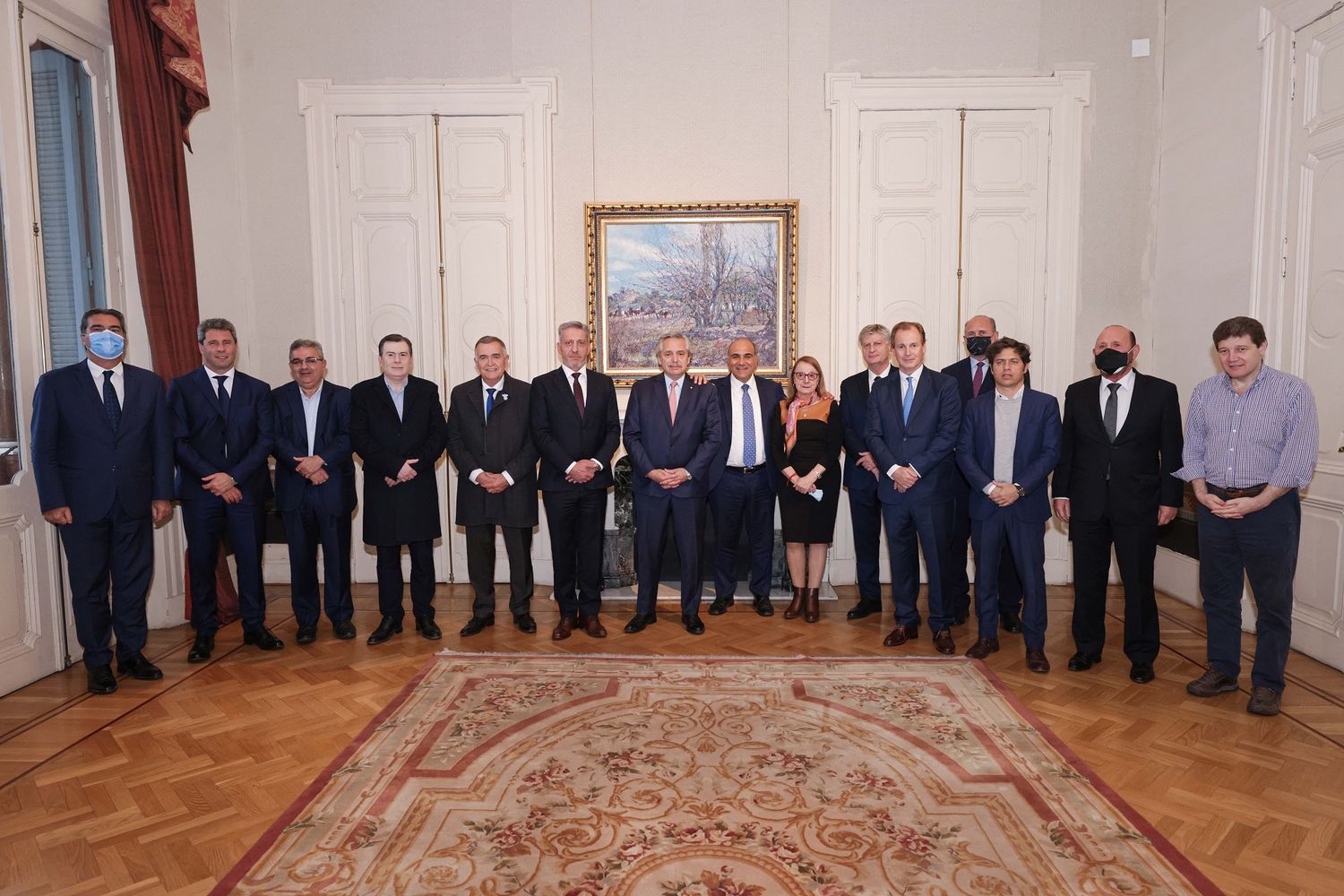 En una reunión con gobernadores del PJ, el Presidente prometió «tomar las medidas pertinentes» ante la crisis cambiaria
