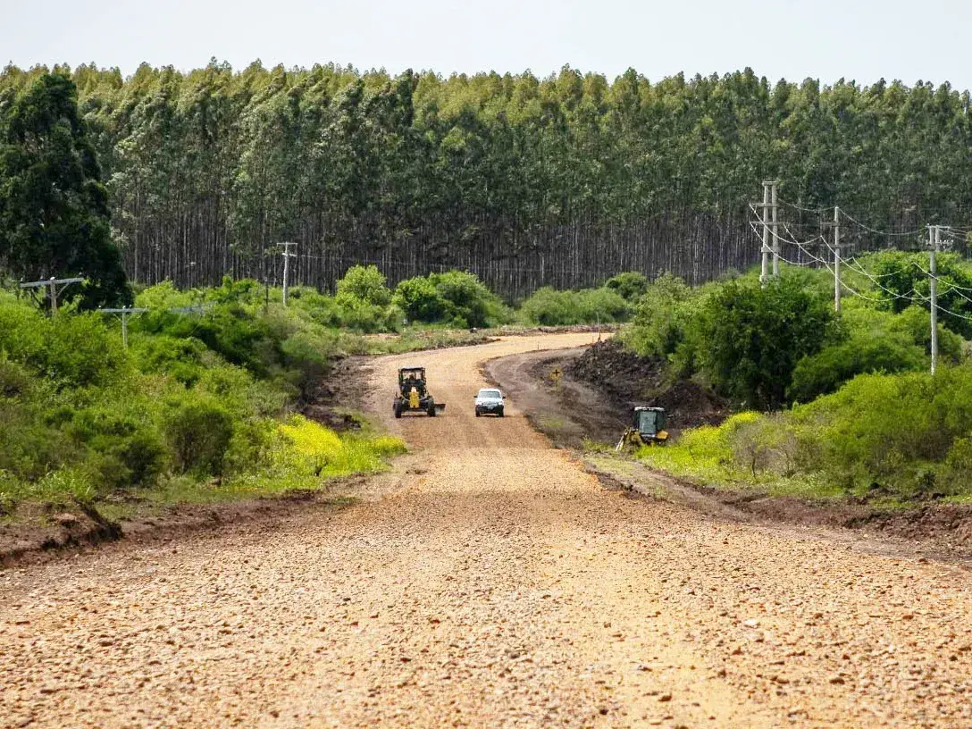 Se conocerán las ofertas para el transporte y distribución de material calcáreo en caminos rurales