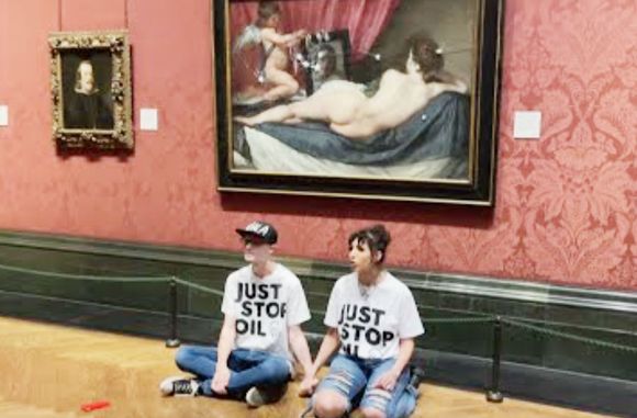 Activistas medioambientales atacaron a martillazos la “La Venus del espejo” de Velázquez