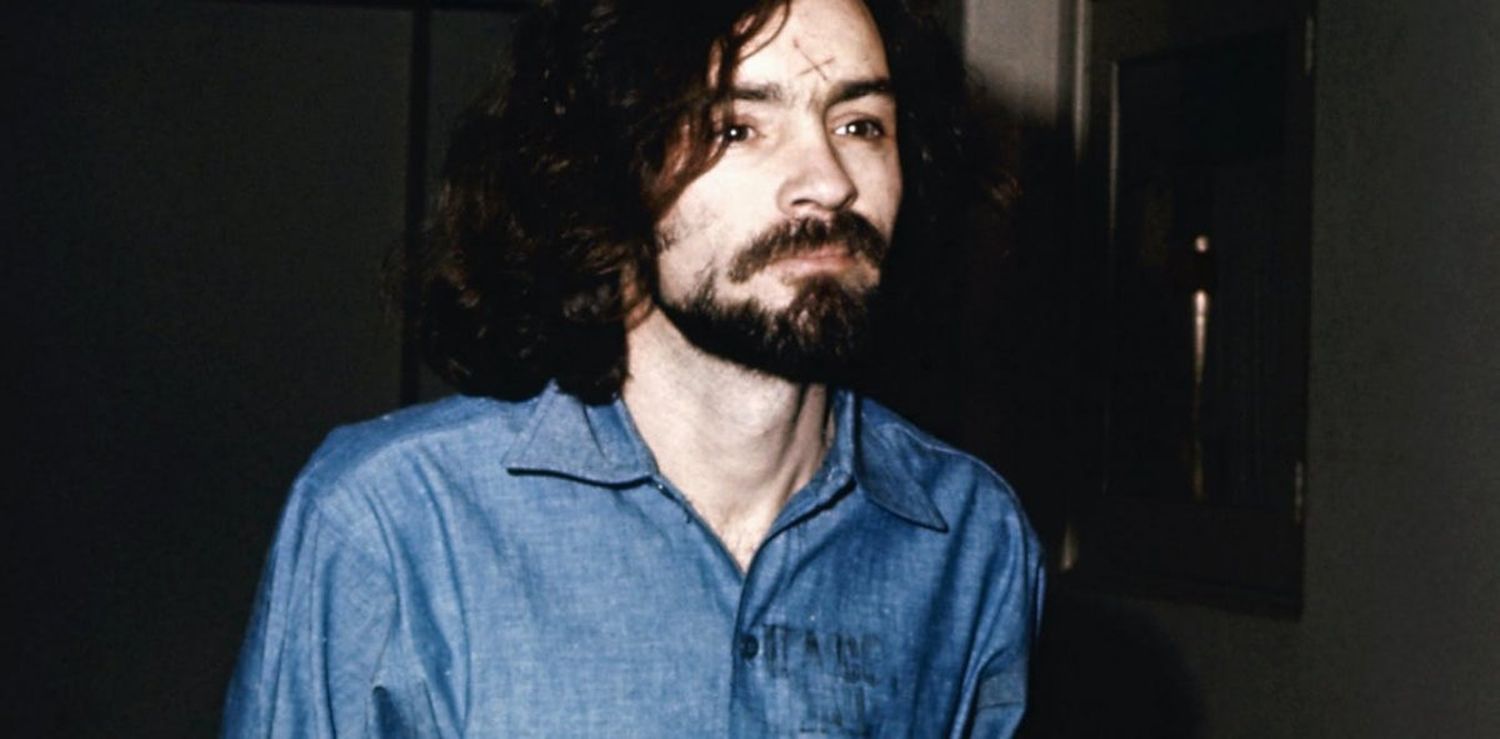 Entre su juventud y su primera adultez, Charles Manson permaneció casi todo el tiempo detenido