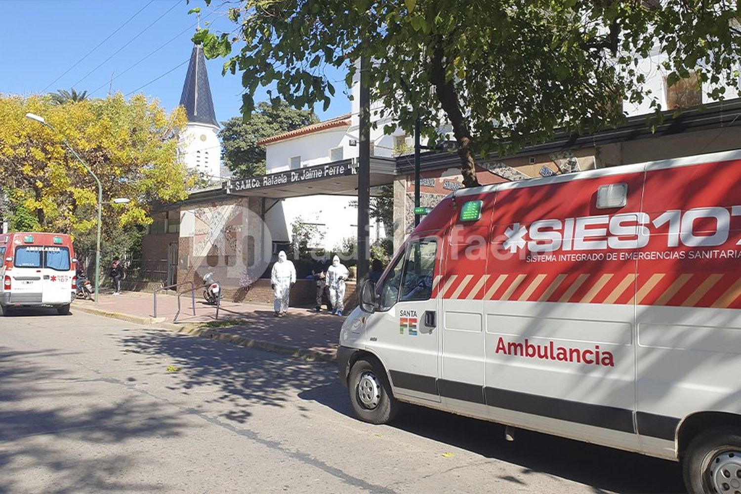 Una motociclista terminó hospitalizada y con lesiones graves tras un accidente