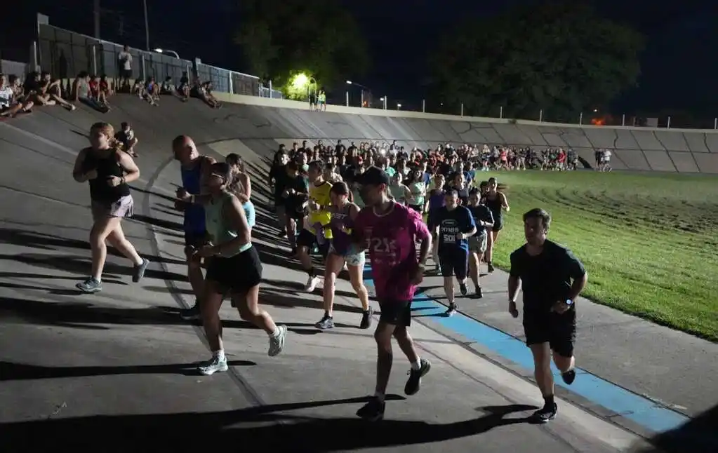 Se realizó la primera carrera recreativa nocturna del año