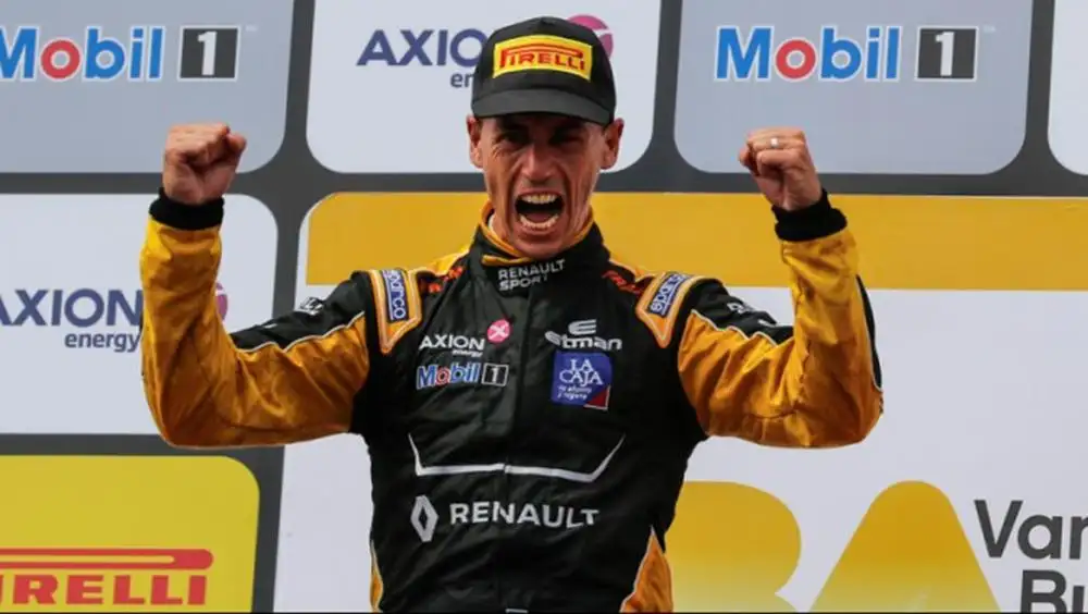 Pernía: “Este año queremos  pelear los tres campeonatos”
